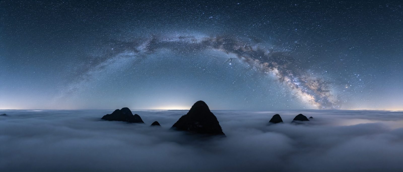 云海星空高清壁纸预览