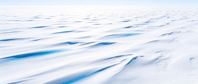 雪原辽阔静态壁纸